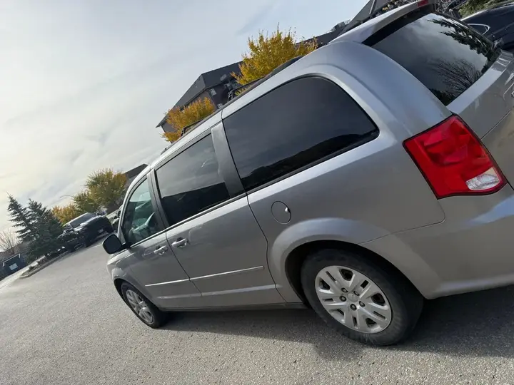 Dodge Grand Caravan 2016 photo 4