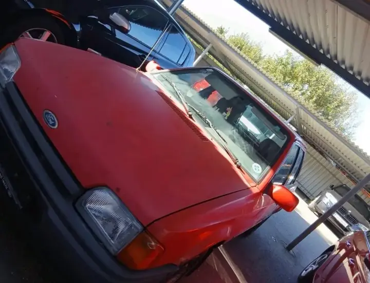 Ford Escort 1988 photo 2