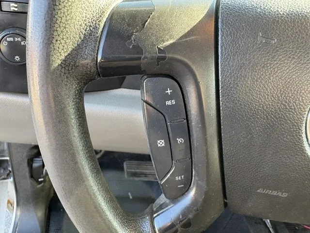 Chevrolet Silverado 2500 2011 photo 2