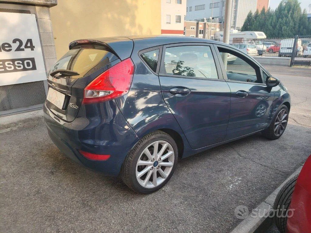 Ford Fiesta 2012 photo 4