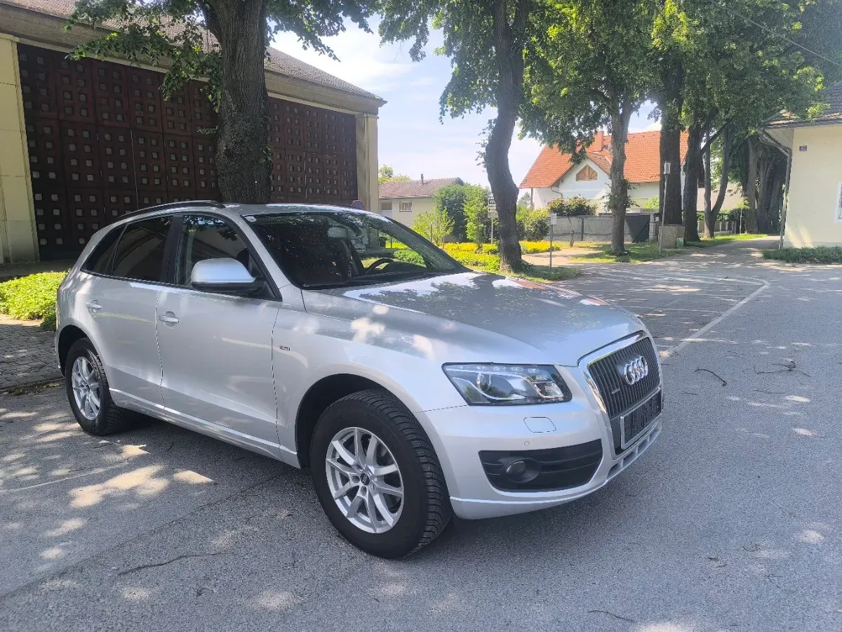 Audi Q5 2012 photo 2