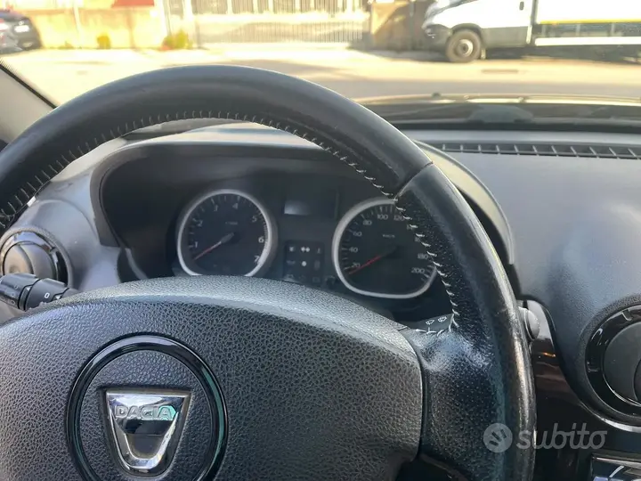 Dacia Duster 2011 photo 3