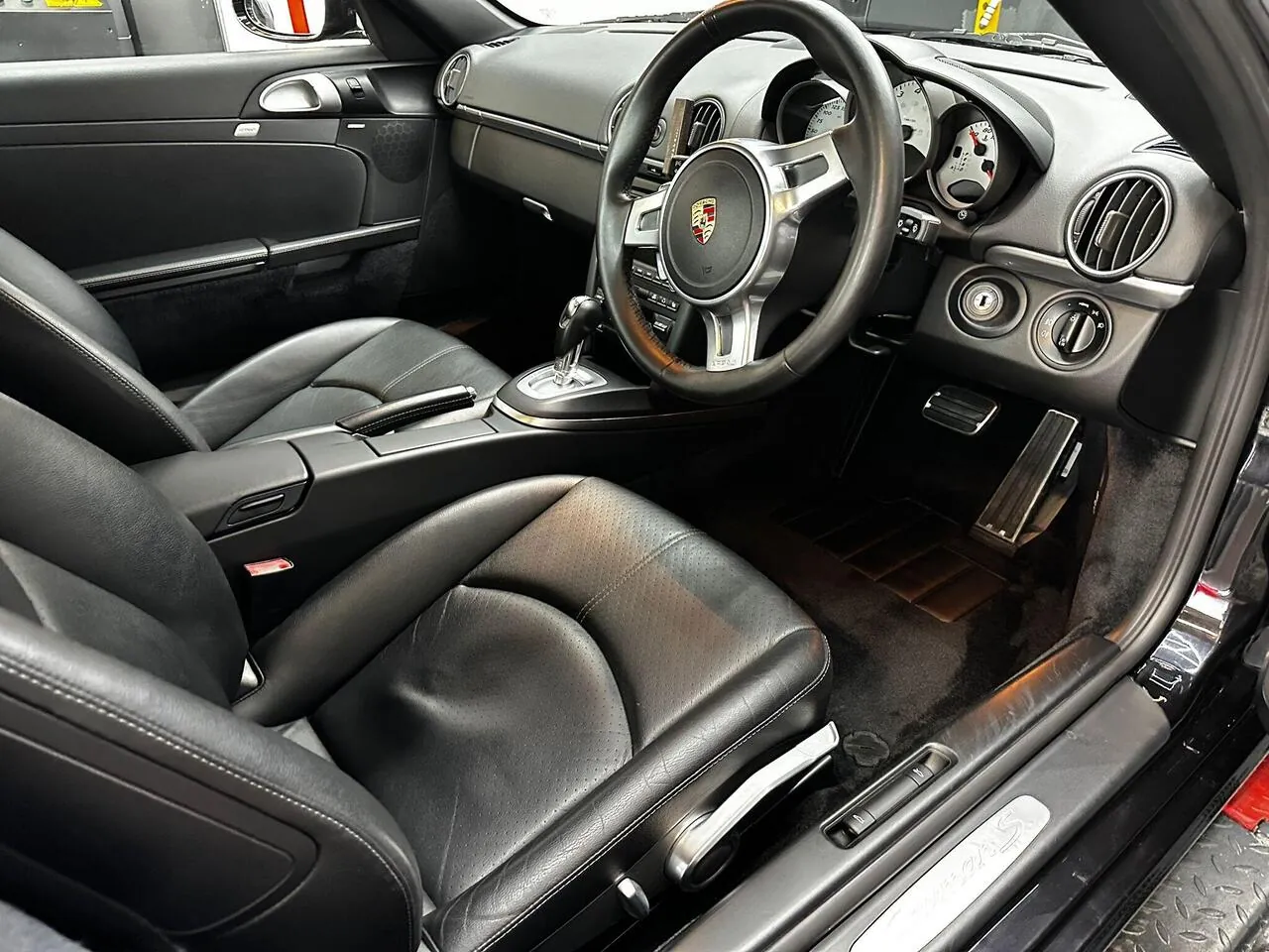 Porsche Cayman 2010 photo 3
