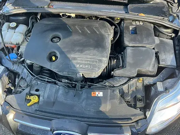 Ford Focus 2012 photo 2