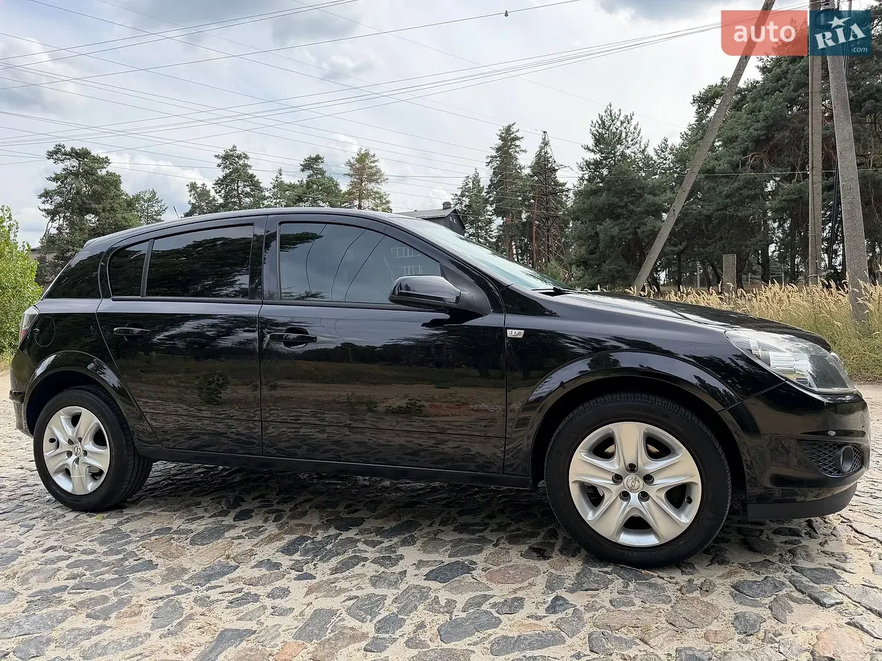 Opel Astra 2011 photo 3