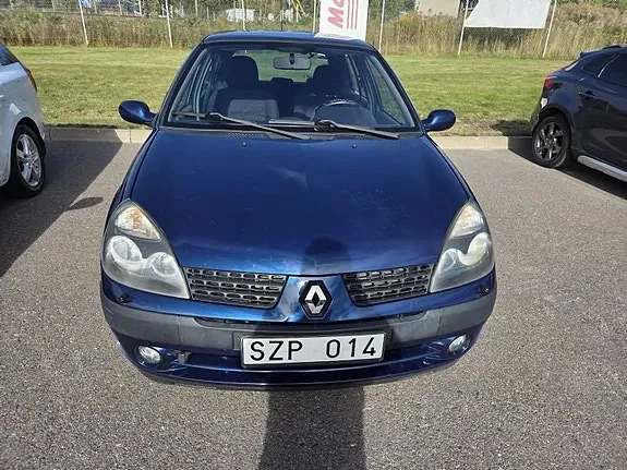 Renault Clio 2002 photo 2
