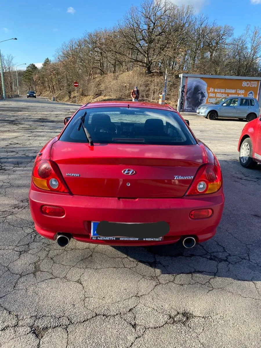 Hyundai Tiburon 2004 photo 3