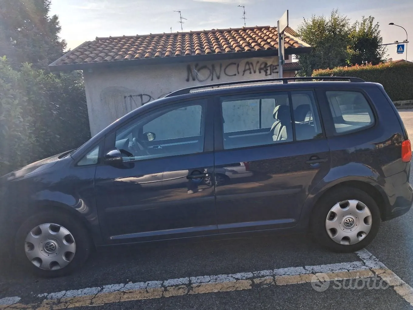 Volkswagen Touran 2014 photo 4