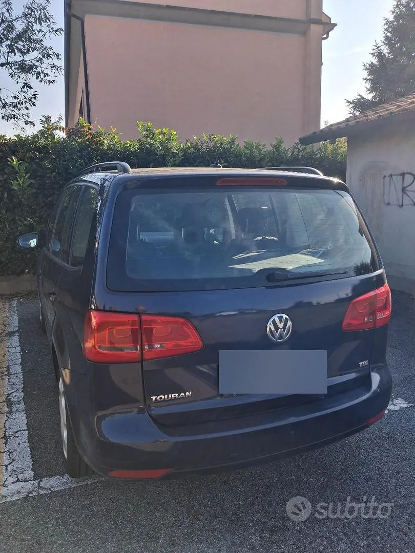 Volkswagen Touran 2014 photo 2