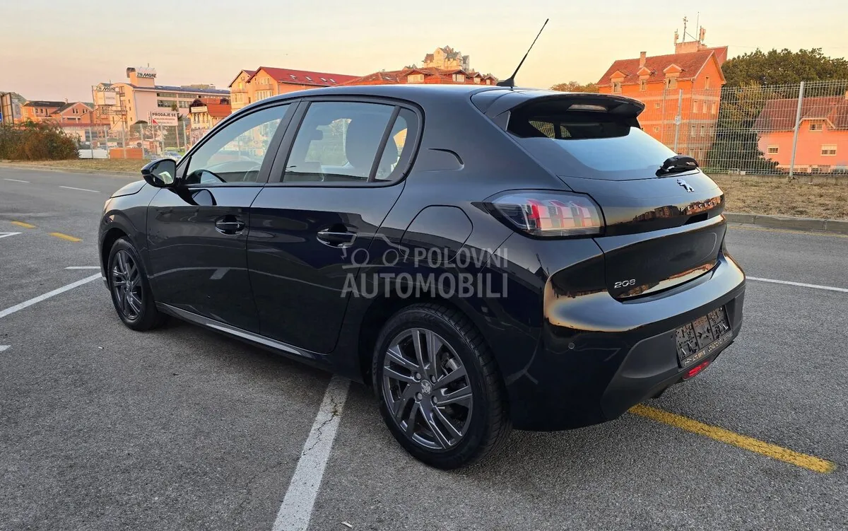 Peugeot 208 2021 photo 3
