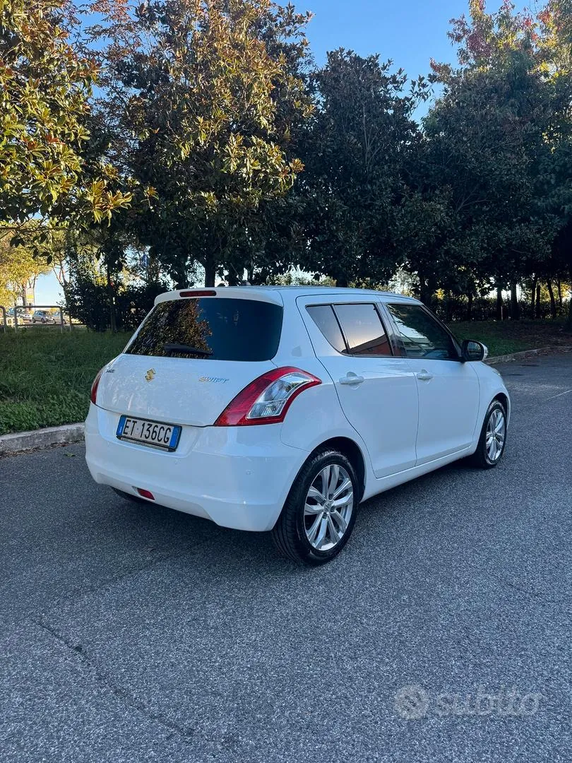 Suzuki Swift 2013 photo 5