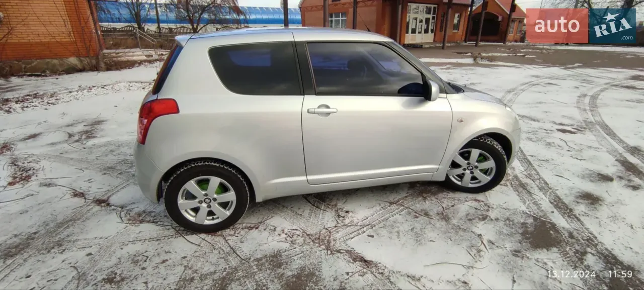 Suzuki Swift 2008 photo 3