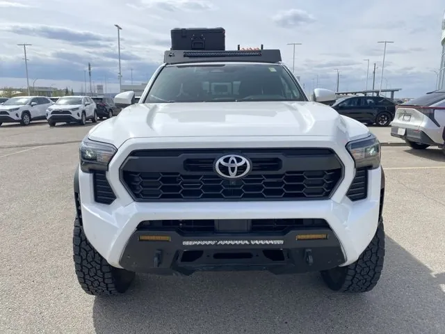 Toyota Tacoma 2024 photo 2