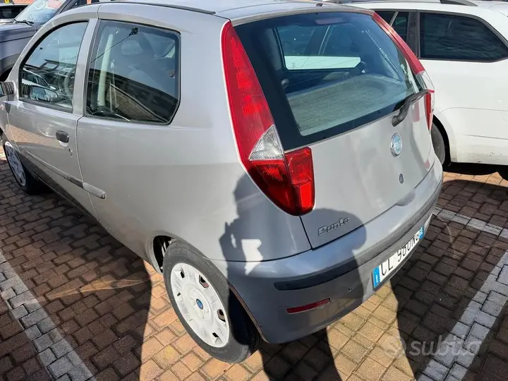 Fiat Punto 2004 photo 3