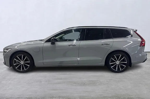 Volvo V60 2025 photo 2