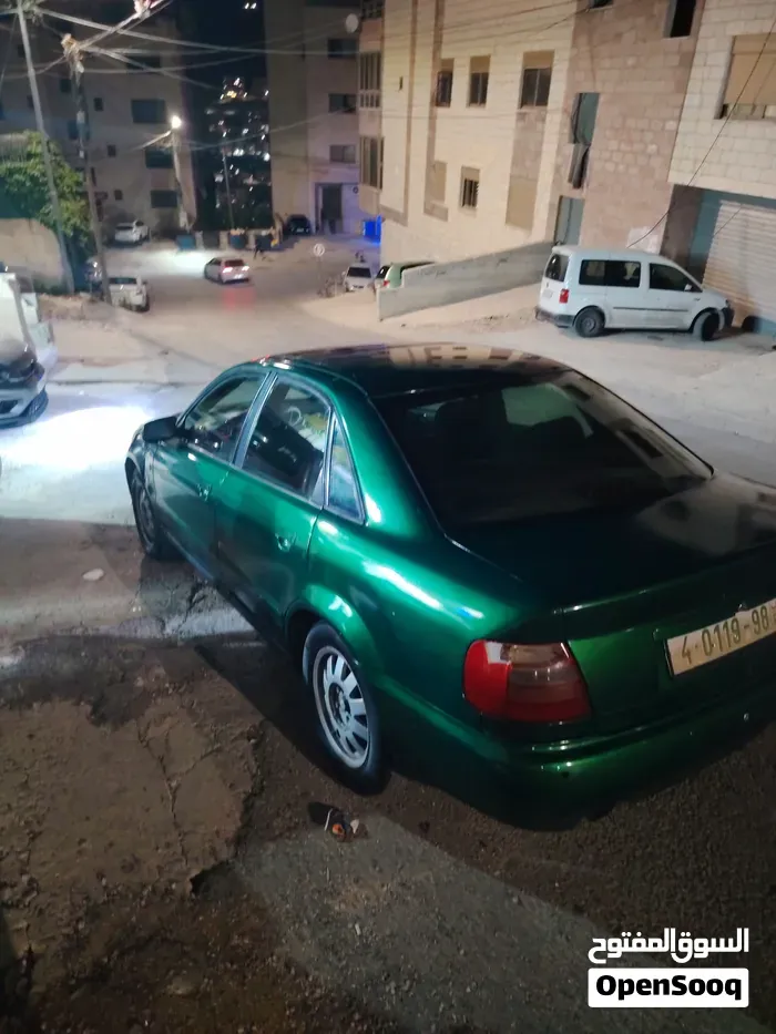 Audi A4 1999 photo 2