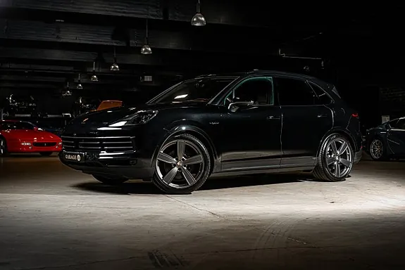 Porsche Cayenne 2023 photo 2