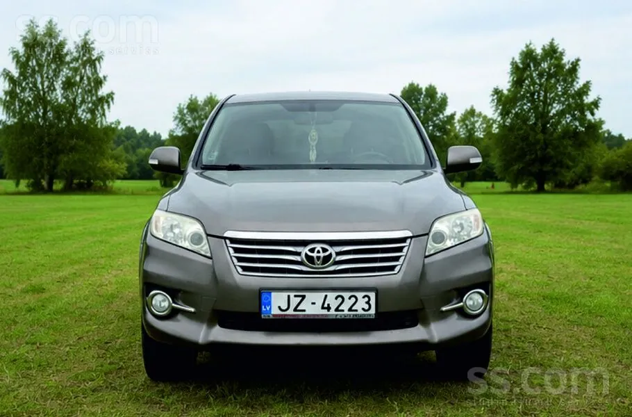 Toyota Rav4 2010 photo 3