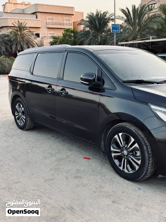 Kia Carnival 2021 photo 2