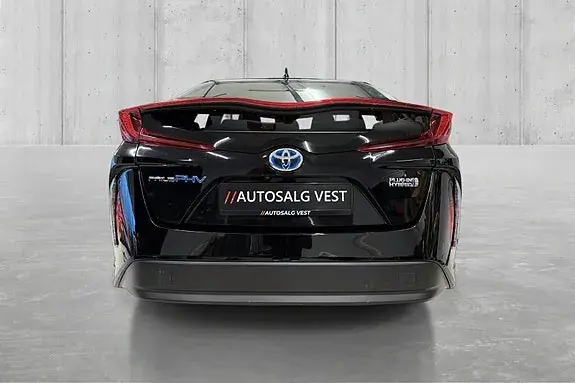 Toyota Prius Plug-In Hybrid 2019 photo 4