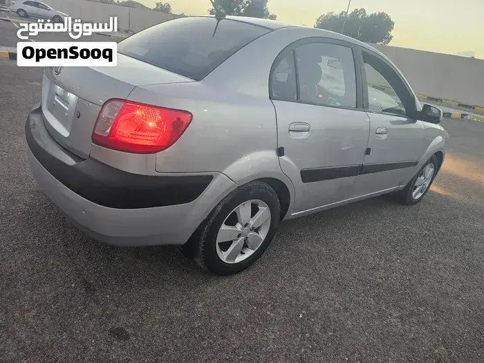 Kia Rio 2009 photo 4