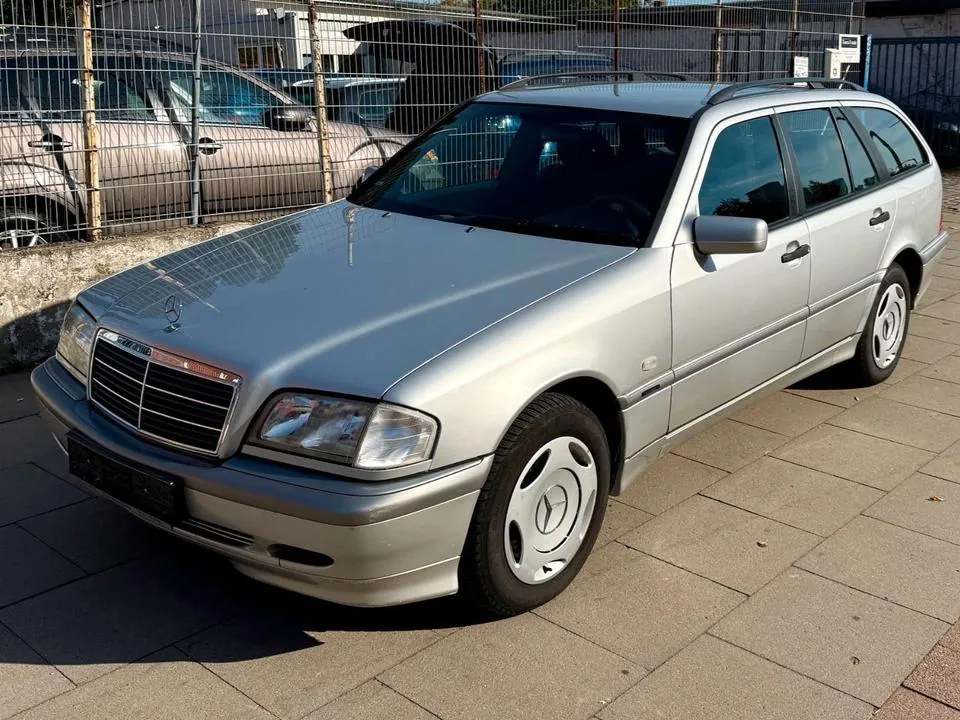 Mercedes-Benz C 180