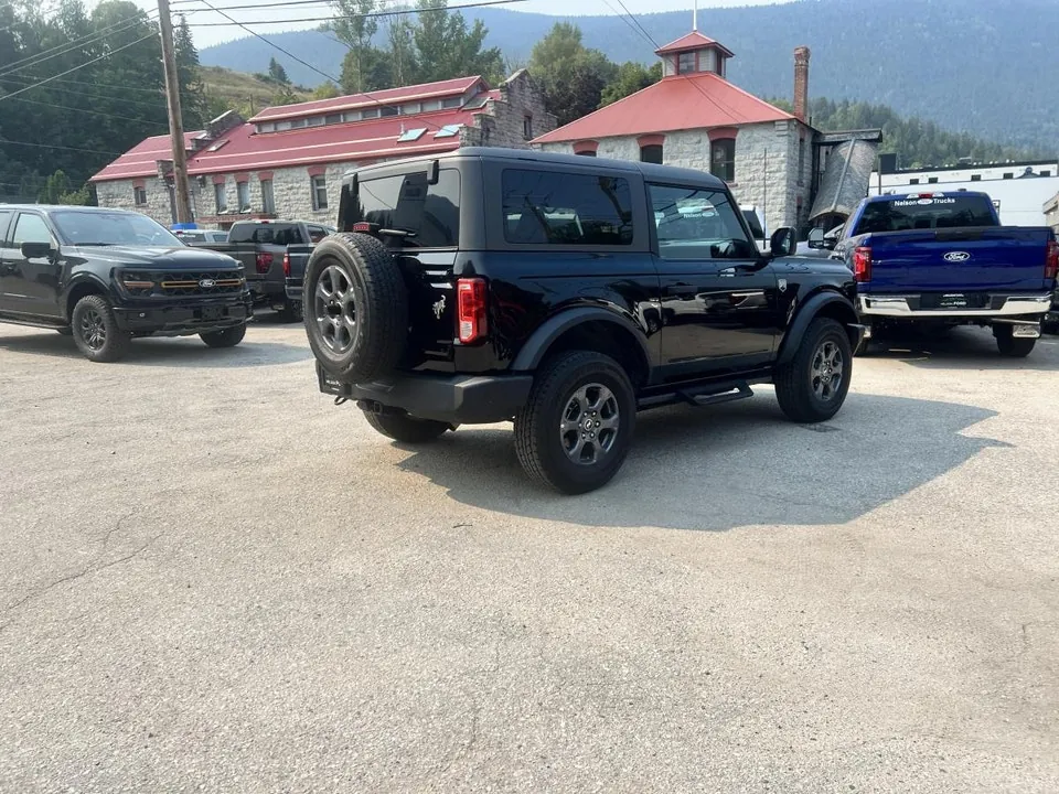 Ford Bronco 2023 photo 3