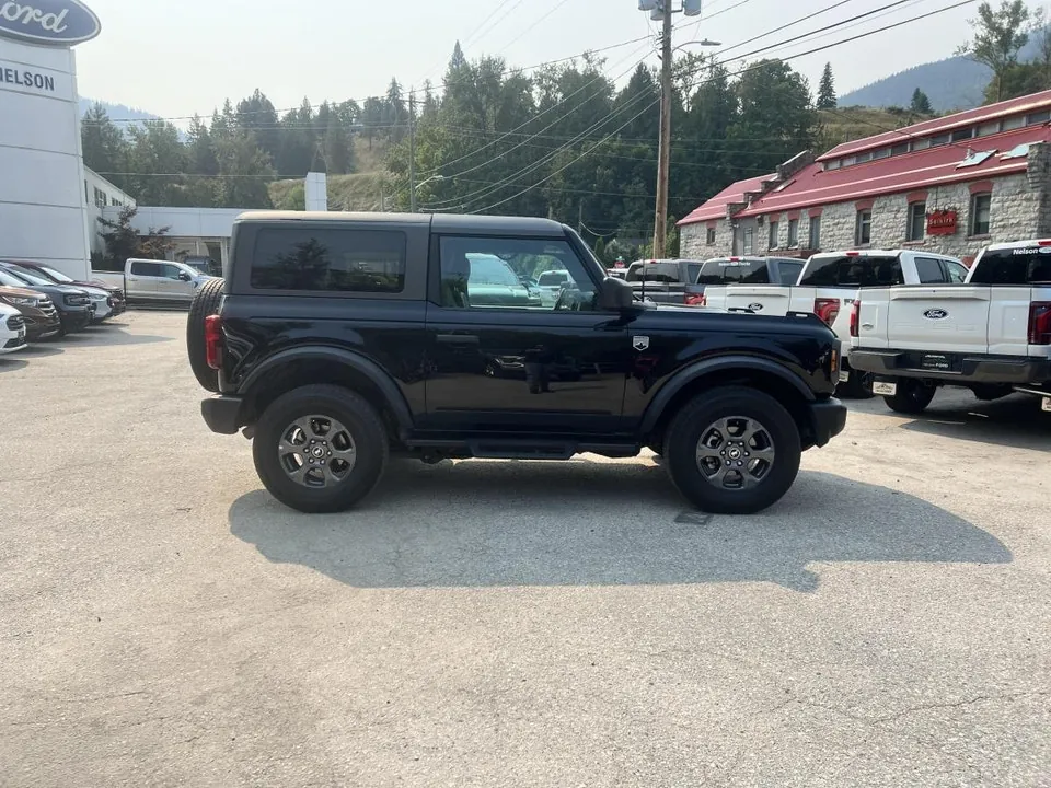 Ford Bronco 2023 photo 2