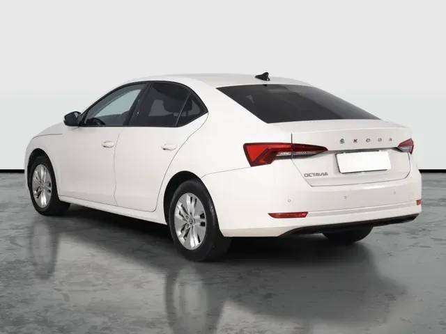 Skoda Octavia 2022 photo 3