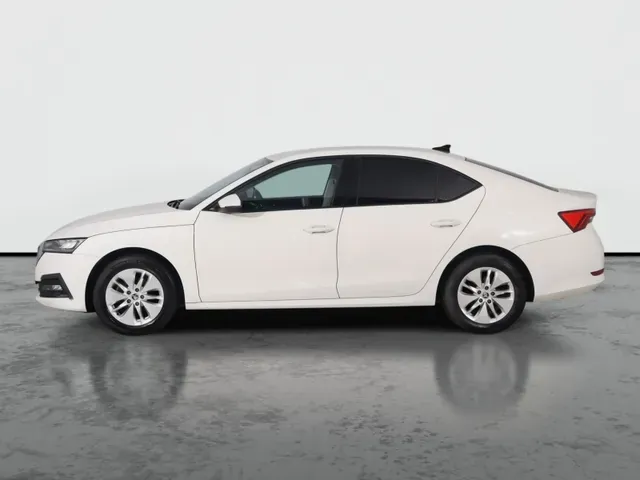 Skoda Octavia 2022 photo 2