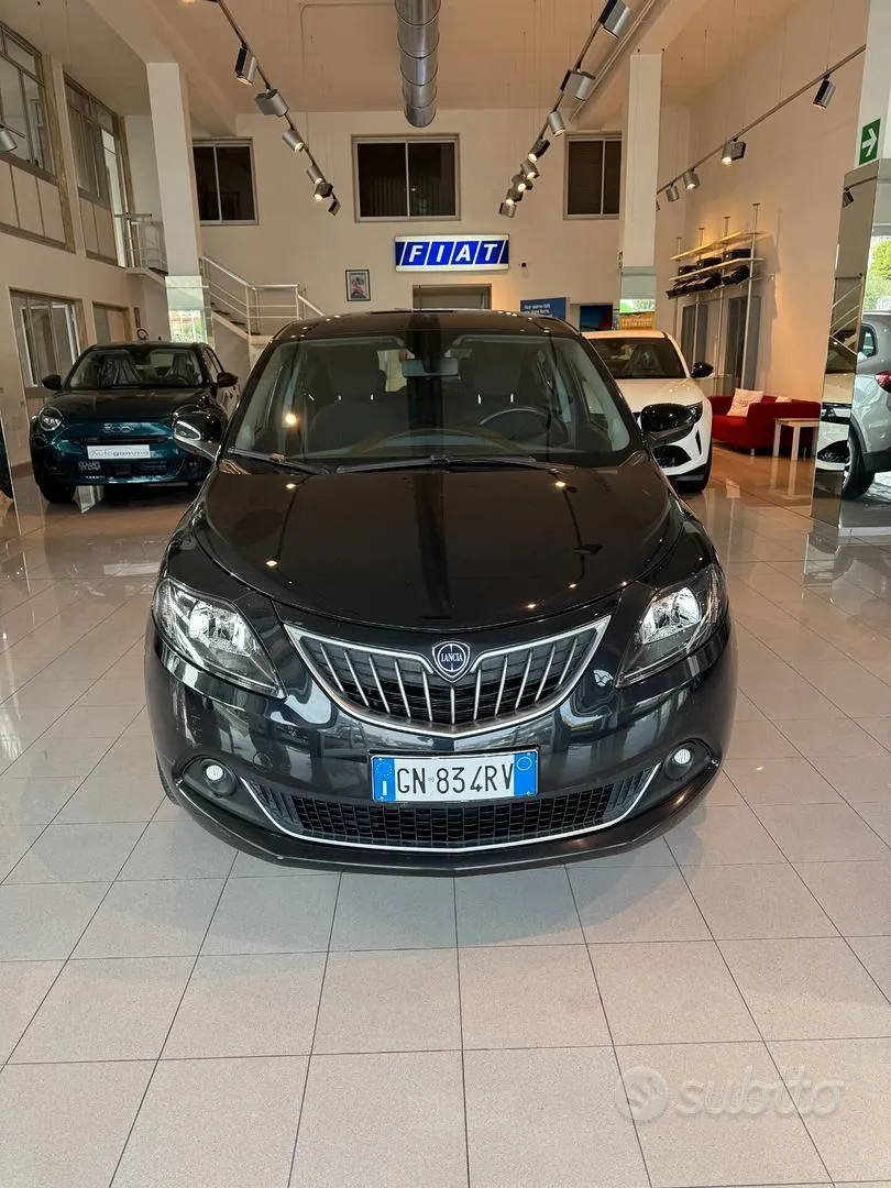 Lancia Ypsilon 2023 photo 2