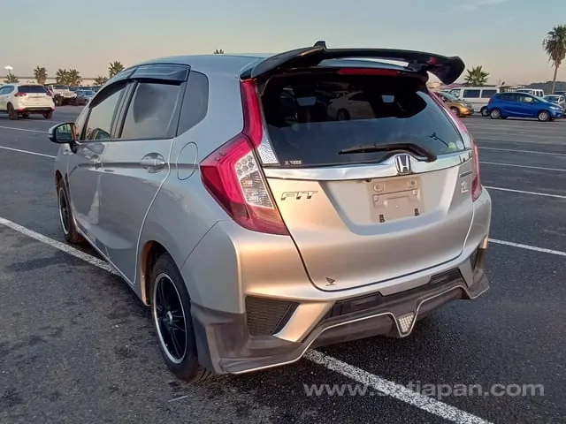 Honda Fit 2016 photo 3