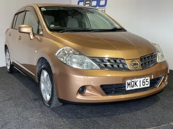 Nissan Tiida 2009 photo 2