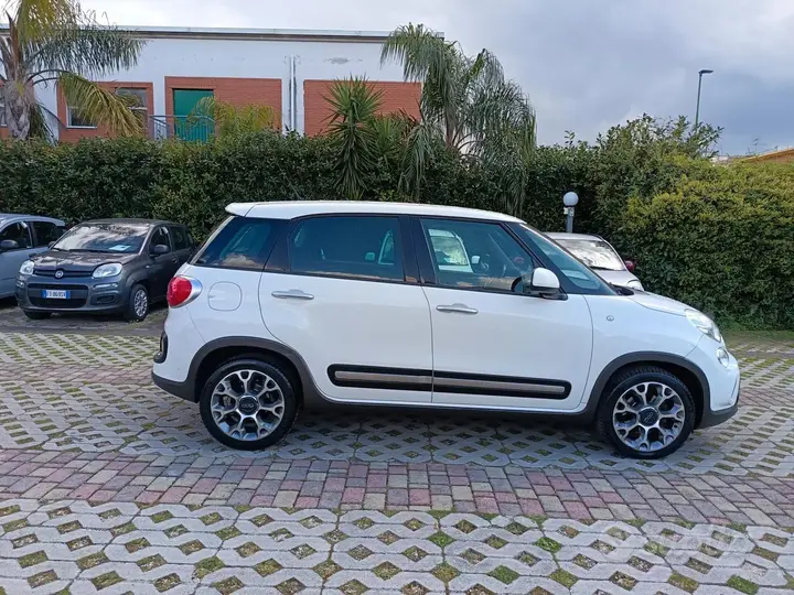 Fiat 500L 2014 photo 4