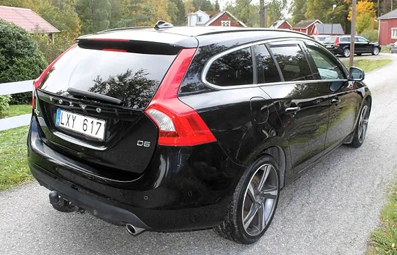 Volvo V60 2012 photo 2
