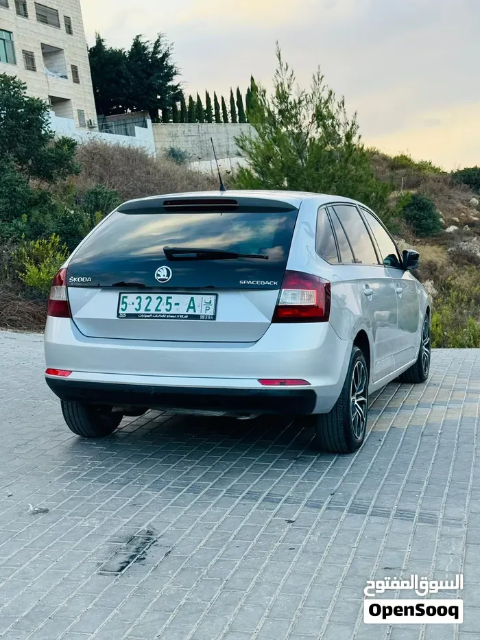 Skoda Rapid 2015 photo 4