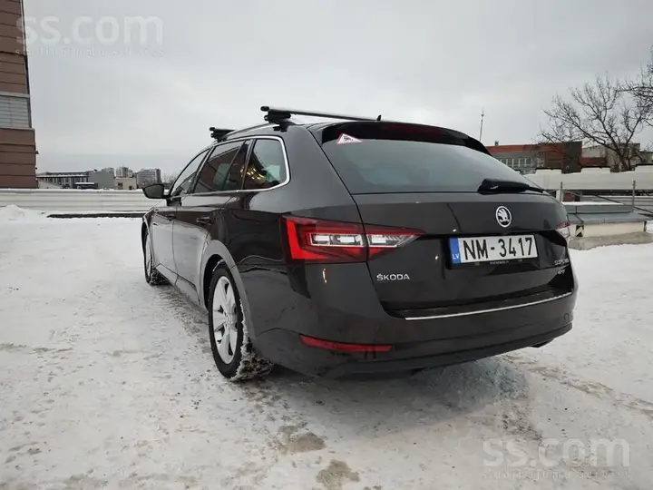 Skoda Superb 2018 photo 3