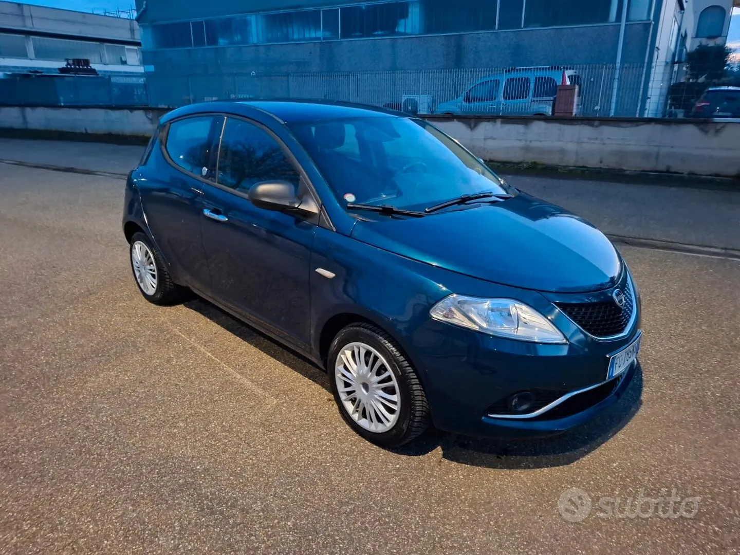 Lancia Ypsilon 2016 photo 2