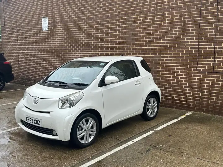 Toyota Iq