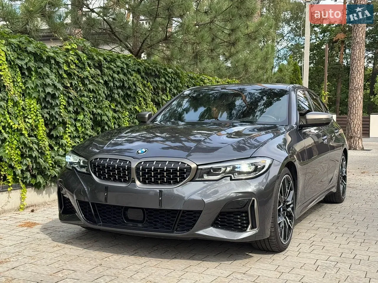 BMW 3 Series 2021 photo 2