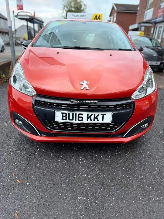 Peugeot 208 2016 photo 2