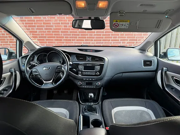 Kia Ceed 2015 photo 4