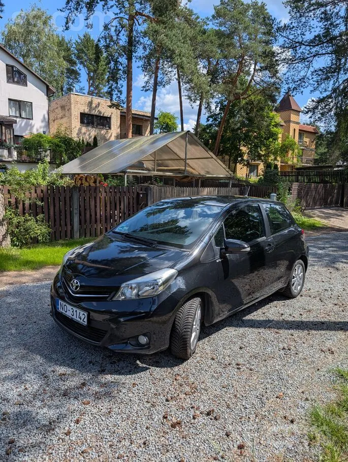 Toyota Yaris 2012 photo 5