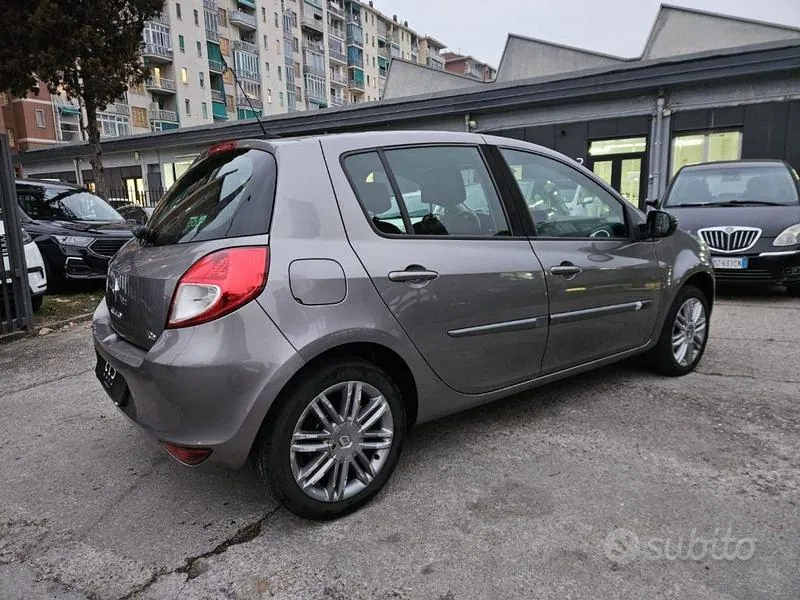 Renault Clio 2011 photo 4