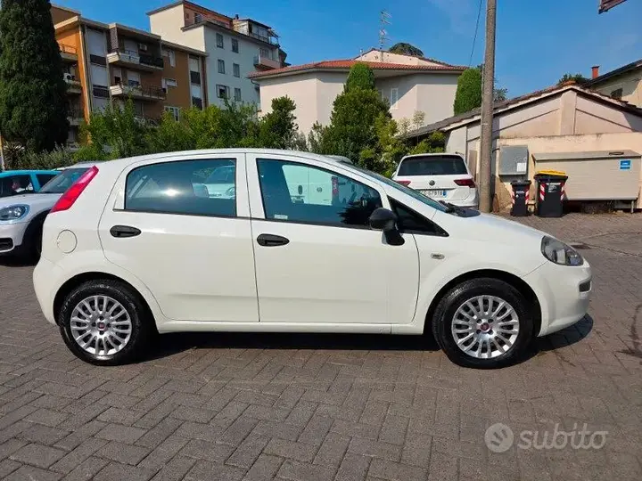 Fiat Punto 2017 photo 3