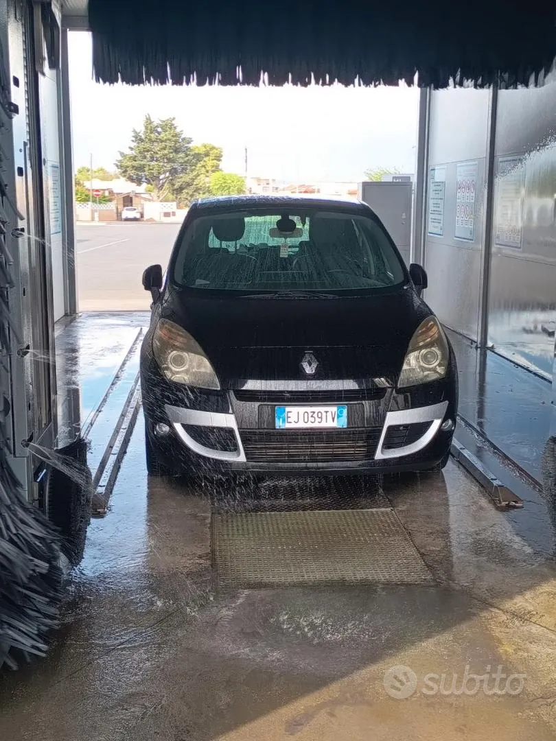 Renault Scenic 2011 photo 4