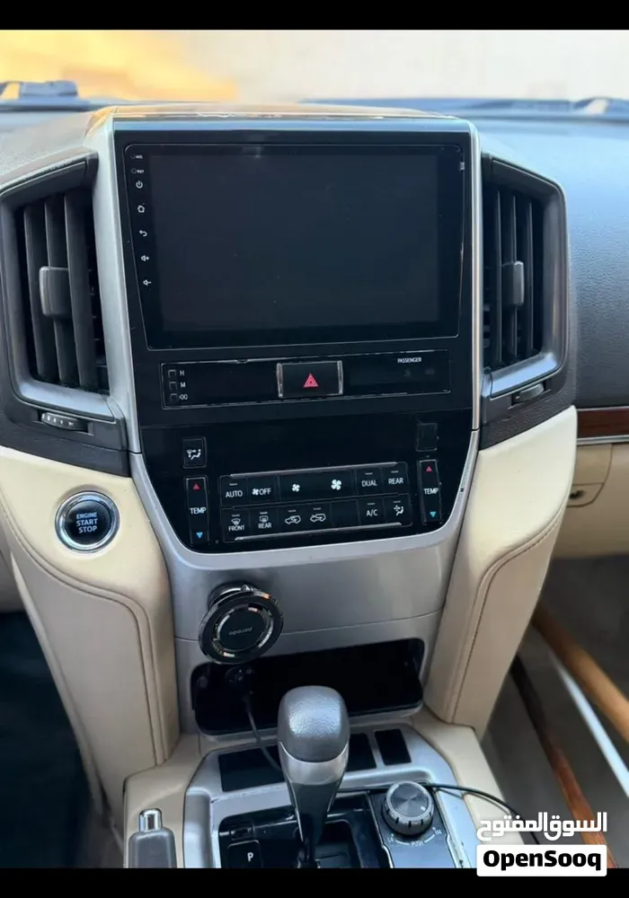 Toyota Land Cruiser 2016 photo 2