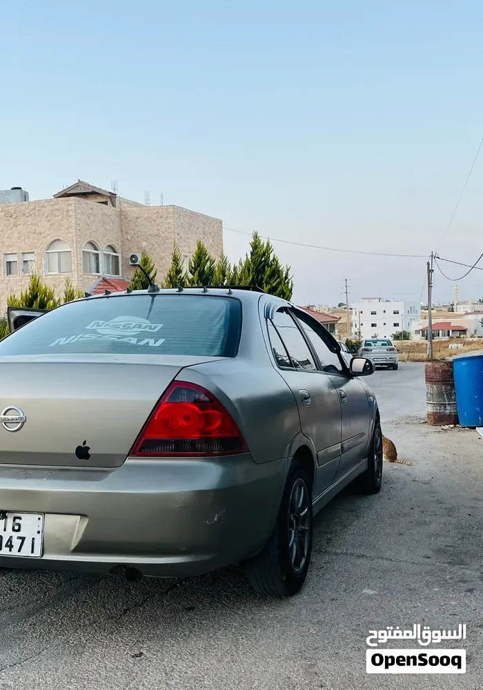 Nissan Sunny 2010 photo 2