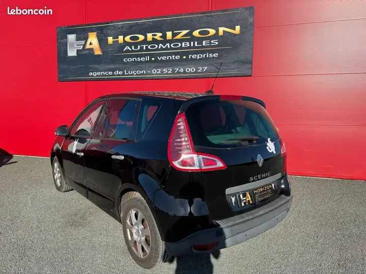 Renault Scenic 2011 photo 5