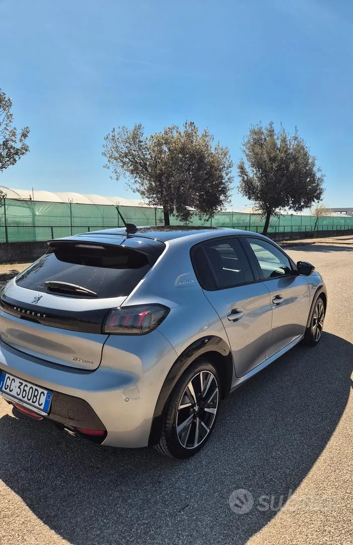 Peugeot 208 2020 photo 3
